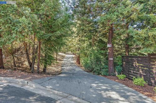 867 Sage Dr, Pacheco, CA 94553-5956