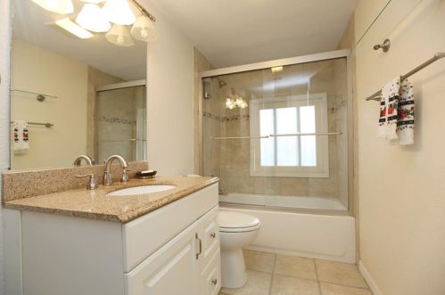 2113 Dillard St, Fort Worth TX  76105-4522 exterior