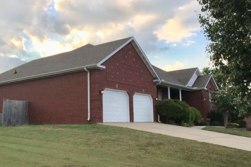 400 41st St, Paragould, AR 72450-2638