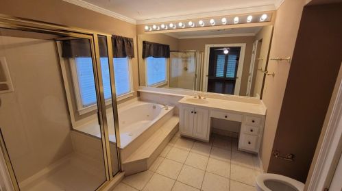2442 Kings Ct, Atlanta GA  30345-2120 exterior