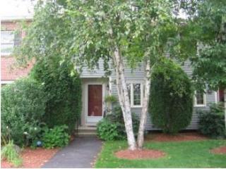 223 Fox Hollow Dr, Hudson, NH 03051-4857