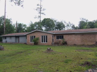 2738 Nursery Rd, Blackshear, GA 31516-1150