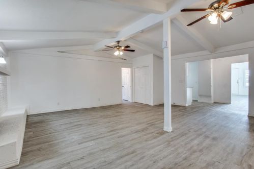 6025 Tallie Rd, Fort Worth TX  76112-7933 exterior