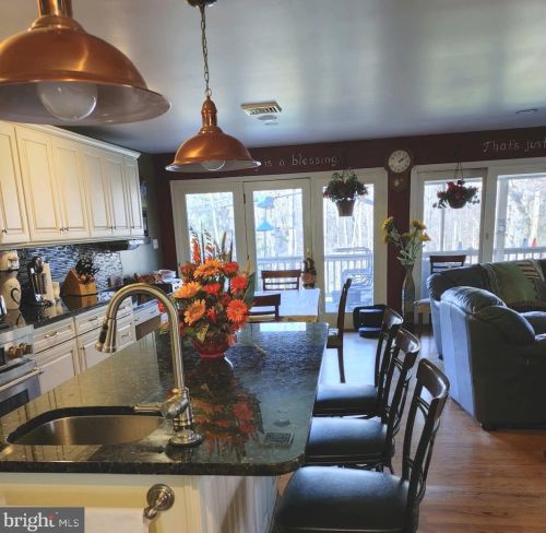 521 Windemere Dr, Aberdeen MD  21001-1807 exterior