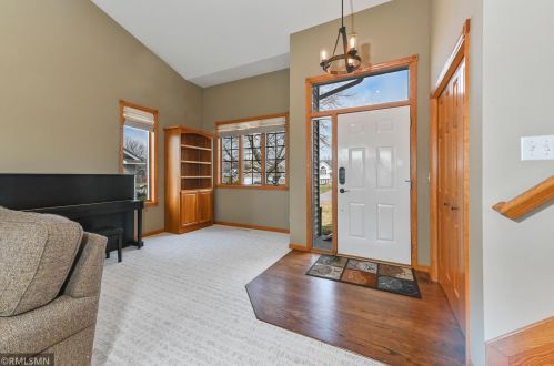 1306 16th Ave, Columbus, MN 55025