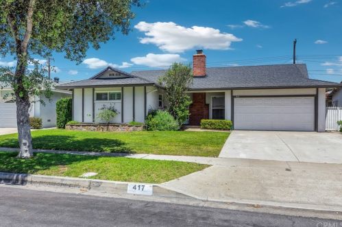 417 Deming St, Santa Ana, CA 92704-1029
