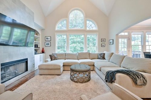 2468 Hughes Ct, Atlanta GA  30331-7896 exterior