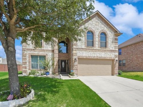 1605 Quail Grove Dr, Fort Worth TX  76177-1501 exterior