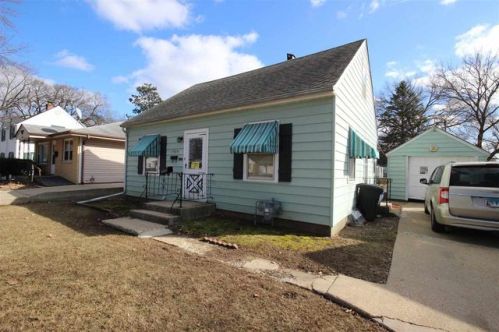 1924 Midway Dr, Rockford, IL 61103-2915
