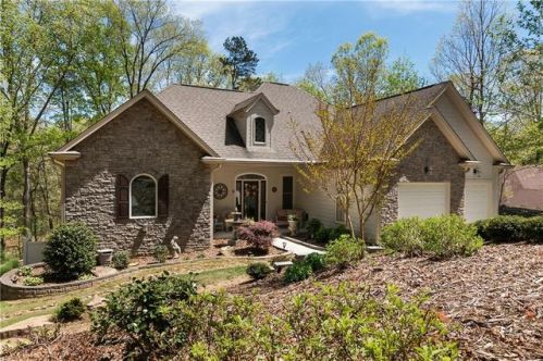 10 Gulf Stream Ln, Salem, SC 29676-4009