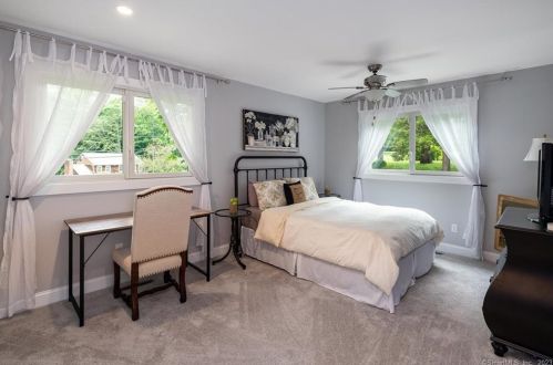 26 Grey Hollow Rd, Norwalk CT  06850-1305 exterior