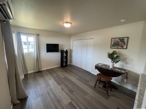 468 Kaumakani St, Honolulu HI  96825-2325 exterior