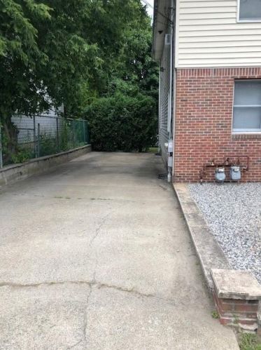 15 Trent St, Providence, RI 02909-1556