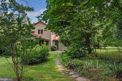 37248 Bolyn Rd, Purcellville, VA 20132-4111