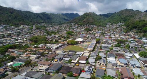 1607 Machado St, Honolulu HI  96819-3728 exterior