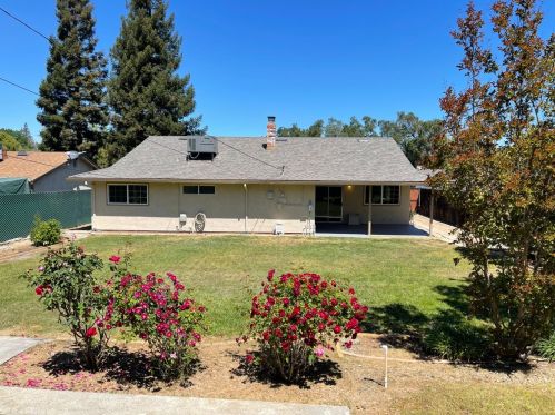 8868 Pershing Ave, Citrus Heights, CA 95662-5138