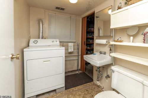 4 Lawrence Dr, Hackettstown NJ  07840-2510 exterior