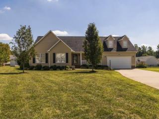 1822 Robbie Ct, Graham, NC 27253-5214