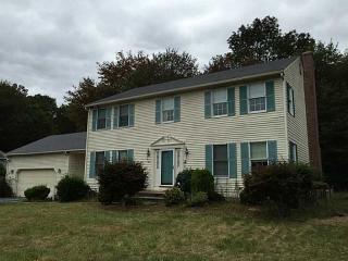 355 Larchwood Dr, Warwick, RI 02886-9537
