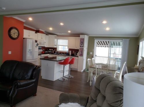 75 Lewis Farm Rd, Warwick, RI 02818-1591