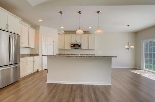 120 Reston Ct, Sycamore IL  60178-3000 exterior