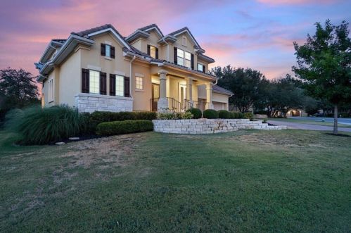 15204 Bat Hawk Cir, Austin, TX 78738-6863