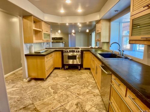 1935 Arroyo Dr, Riverside, CA 92506-1608