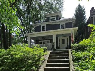 987 Myrtle St, Atlanta GA  30309-4147 exterior