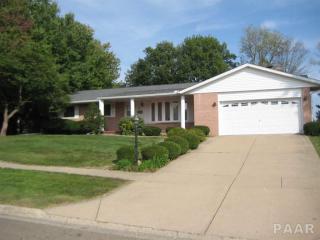 605 Stratford Dr, Beverly Manor, IL 61571-1217