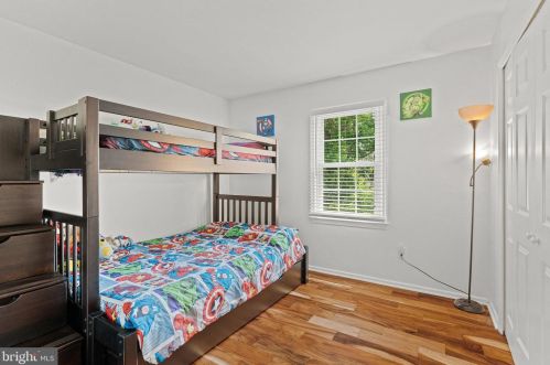 5454 Lighthouse Ln, Springfield VA  22015-1934 exterior