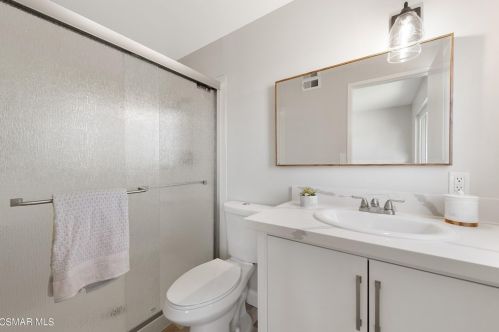 2904 Galena Ave, Simi Valley CA  93065-2714 exterior