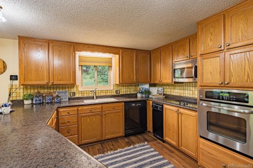 98 Button Rock Rd, Lyons CO  80540-8278 exterior