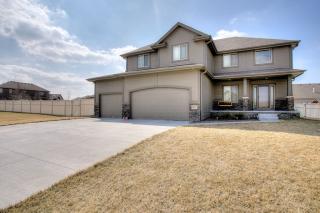 7627 Crawford St, Omaha, NE 68046-3642