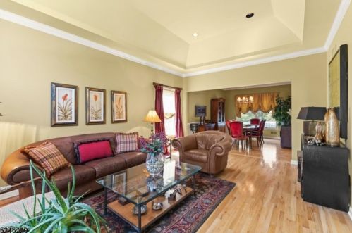 1 Village Ct, Dover NJ  07869-3497 exterior