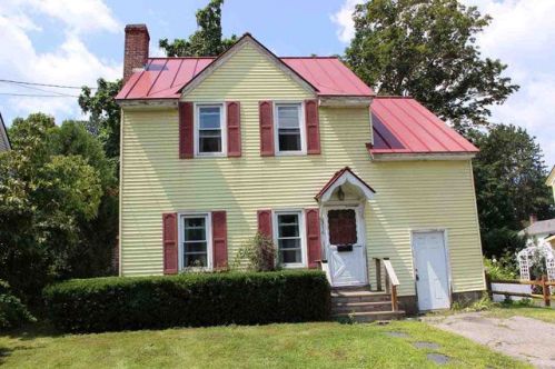 316 Putney Rd, Brattleboro, VT 05301-6023