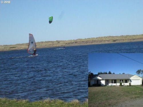 93289 Floras Lk Rd, Langlois OR  97450-9710 exterior