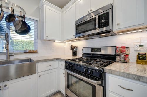 5652 Walnut Ave, Citrus Heights CA  95662-5316 exterior