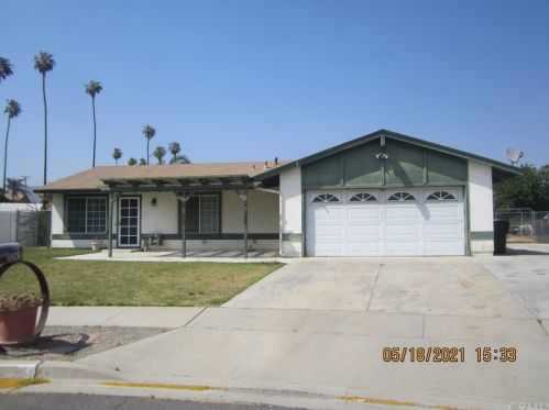4262 Ridgewood Dr, Riverside, CA 92509-5737