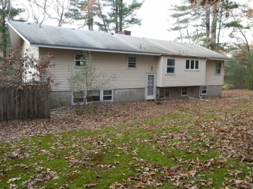 11 Springview Ter, Plaistow, NH 03865-2310