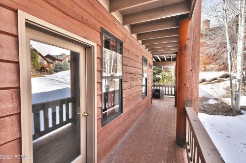 8381 Meadowview Ct, Park City UT 84098-4670 exterior