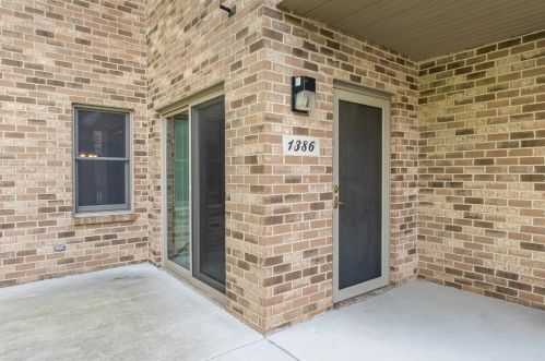 1386 Prairie Dr, Crown Point IN  46307-1450 exterior