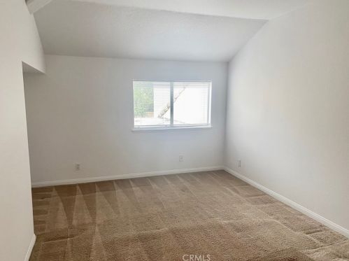 982 Calle La Primavera, Glendale CA  91208-3029 exterior