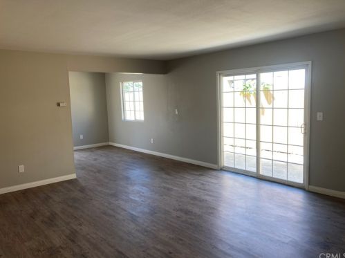 8242 Acapulco Pl, Riverside, CA 92504-2401