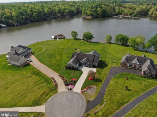 6500 Harbour Point Dr, Mineral, VA 23117-5047