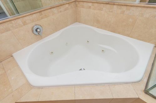 947 Auburnview Dr, Cincinnati OH  45206-2582 exterior