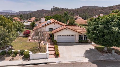 11799 Calle Simpson, El Cajon, CA 92019-4015