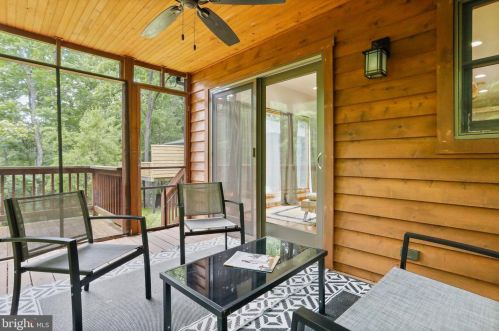 4 Pileated Woodpecker Ln, Hedgesville WV  25427-6232 exterior