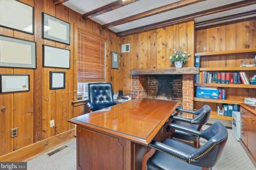 515 Carlisle St, Hanover PA 17331-2406 exterior