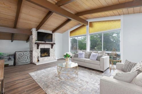 11252 Horizon Hills Dr, El Cajon, CA 92020-8231