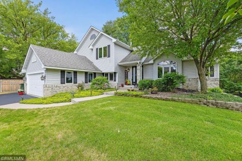 6512 137th St, Saint Paul MN  55124-4625 exterior